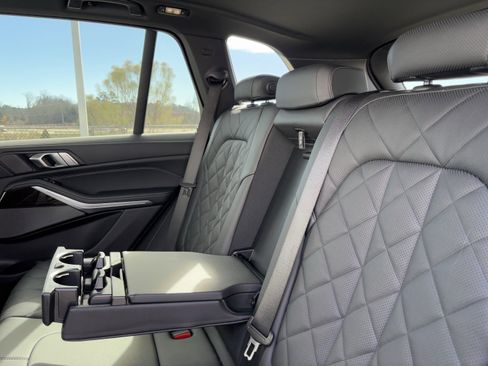 Certified 2024 BMW X5 xDrive40i w/ Premium Package image 32