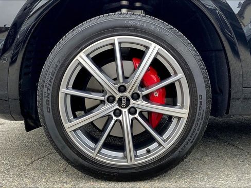 Certified 2025 Audi SQ5 Prestige image 11