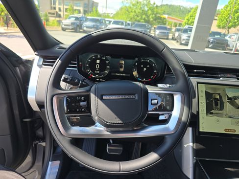 Certified 2026 Land Rover Range Rover SE AWD/4WD image 28