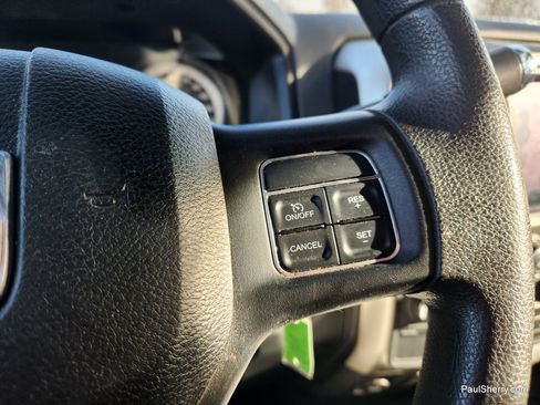 Used 2018 RAM 2500 SLT image 33