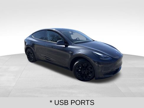 Used 2024 Tesla Model Y Long Range image 7
