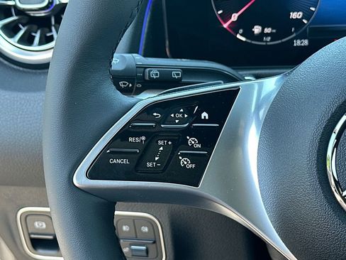 New 2026 Mercedes-Benz GLB 250 4MATIC image 27