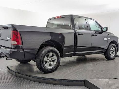 Used 2017 RAM 1500 Express AWD/4WD image 8