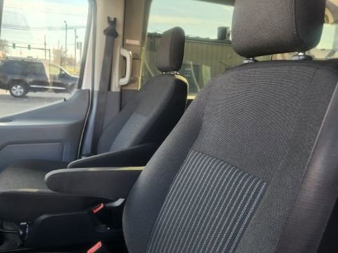 Used 2018 Ford Transit 150 XLT image 24