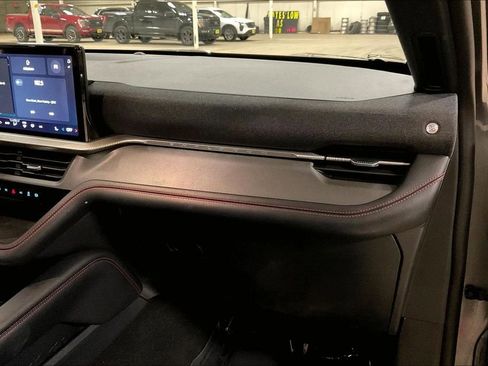 Certified 2025 Ford Explorer ST-Line w/ ST-Line Street Pack image 15