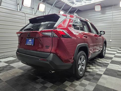 Used 2022 Toyota RAV4 XLE w/ Convenience Package AWD/4WD image 5
