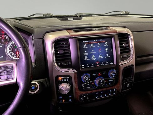 Used 2018 RAM 1500 Laramie w/ Convenience Group image 10