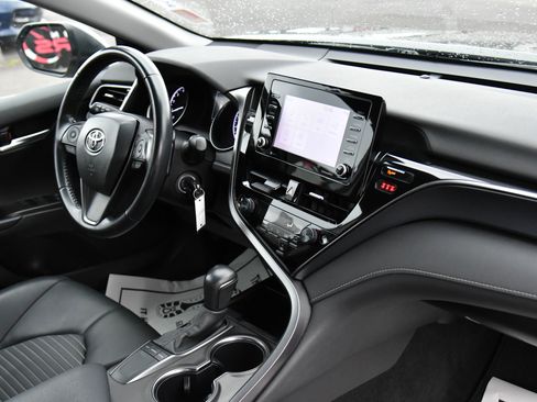 Used 2023 Toyota Camry SE image 40