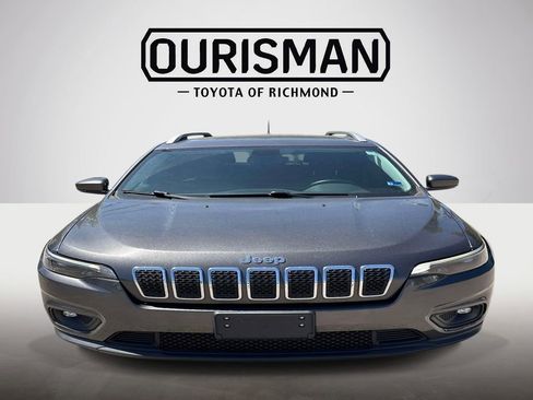 Used 2019 Jeep Cherokee Latitude Plus w/ Comfort/Convenience Group AWD/4WD image 2