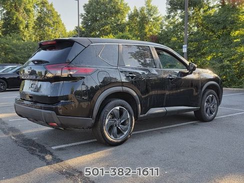Used 2025 Nissan Rogue SV FWD image 5
