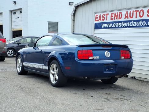 Used 2007 Ford Mustang Premium RWD image 3