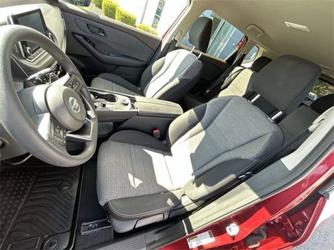 Certified 2021 Nissan Rogue S image 15