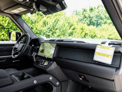 New 2026 Land Rover Defender 110 Trophy Edition AWD/4WD image 14
