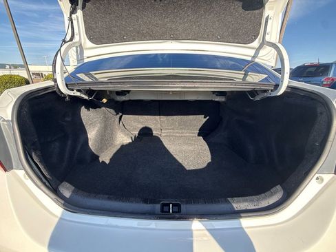 Used 2018 Toyota Corolla SE FWD image 14