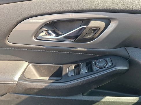 Used 2023 Chevrolet Traverse LT w/ LT Premium Package image 19