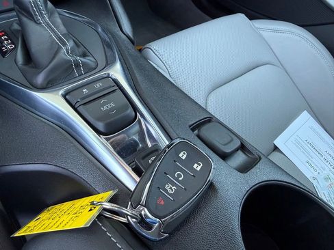 Used 2022 Chevrolet Camaro LT w/ RS Package image 9