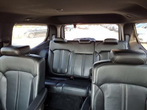 Certified 2022 Jeep Wagoneer Series III w/ Flexible Seating Group AWD/4WD image 14