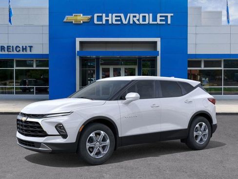 New 2026 Chevrolet Blazer LT image 2