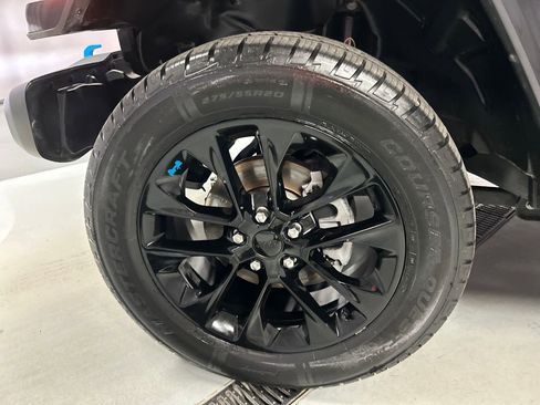 Used 2022 Jeep Wrangler Unlimited Sahara w/ Cold Weather Group image 9