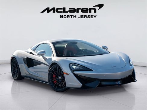 Used 2018 McLaren 570S Spider image 25