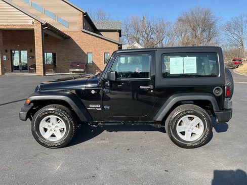 Used 2018 Jeep Wrangler Sport image 2