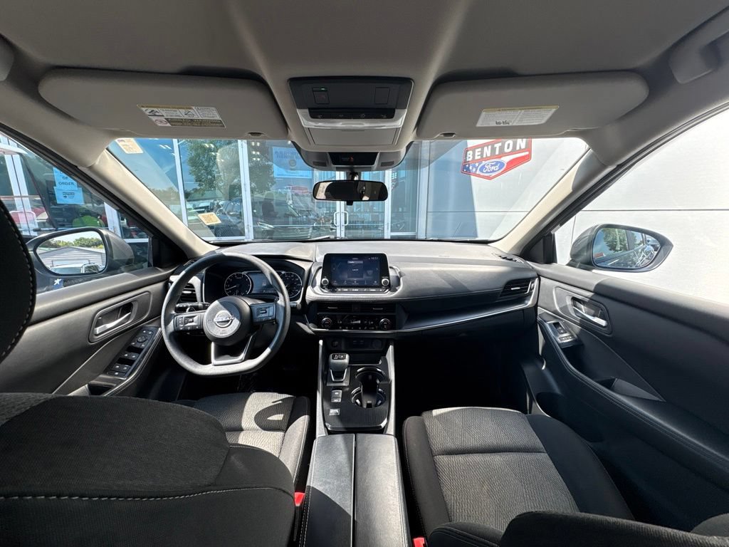 Used 2024 Nissan Rogue SV FWD image 27