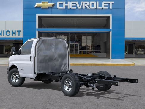 New 2026 Chevrolet Express 3500 w/ Power Convenience Package RWD image 3