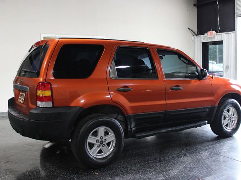 Used 2007 Ford Escape XLS FWD image 3