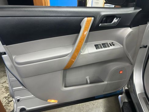 Used 2008 Toyota Highlander Limited image 12