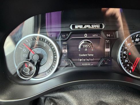 Used 2019 RAM 1500 Big Horn AWD/4WD image 15