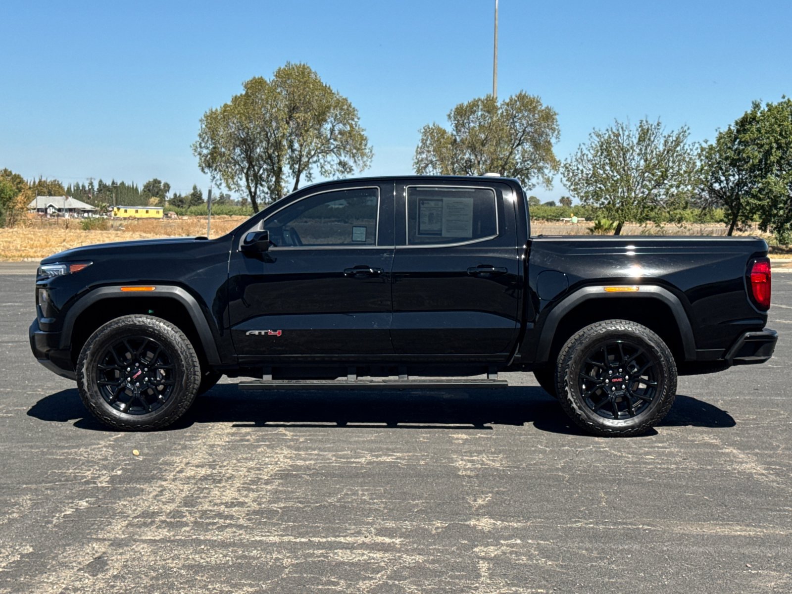 Used 2025 GMC Canyon AT4 w/ Technology Plus Package AWD/4WD image 7