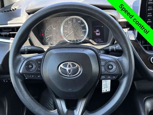 Used 2021 Toyota Corolla LE FWD image 21