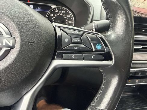 Used 2024 Nissan Altima 2.5 SV w/ SV Premium Package FWD image 31