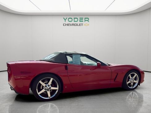Used 2007 Chevrolet Corvette Convertible w/ Preferred Equipment Group RWD image 5