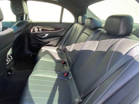Used 2022 Mercedes-Benz E 450 4MATIC Sedan image 12