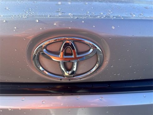 Used 2022 Toyota Corolla LE image 33