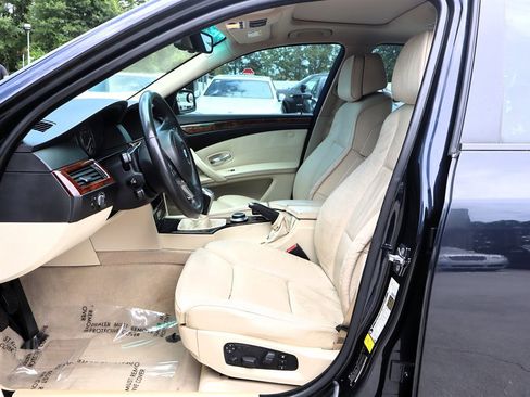 Used 2008 BMW 550i Sedan w/ Sport Pkg RWD image 15