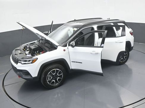 New 2026 Jeep Compass Trailhawk image 59