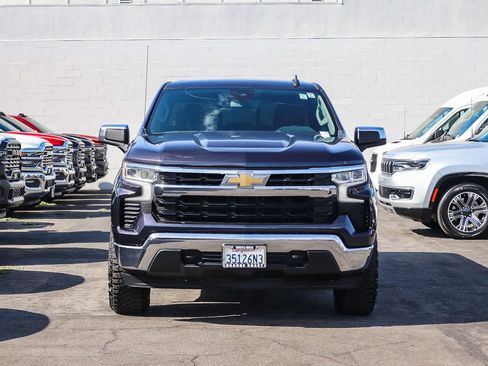 Used 2022 Chevrolet Silverado 1500 LT AWD/4WD image 2