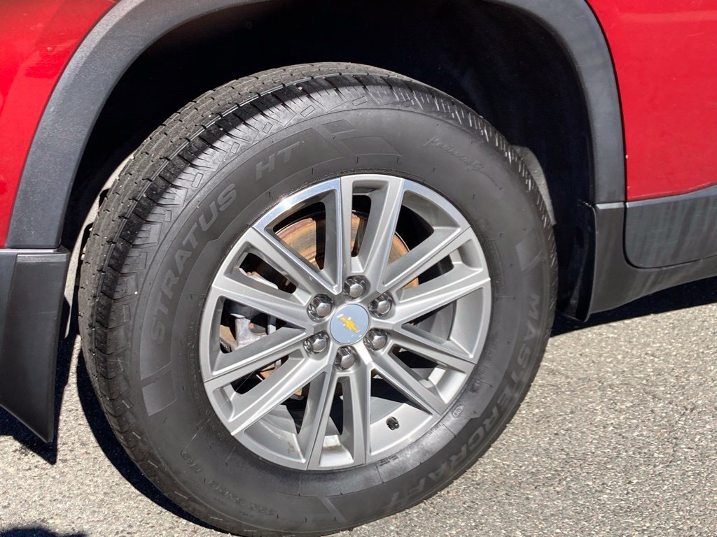 Used 2023 Chevrolet Traverse LT AWD/4WD image 36