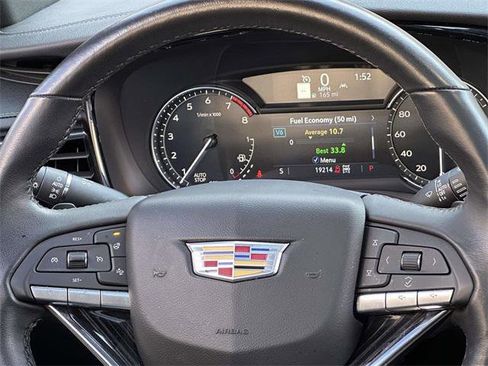 Used 2025 Cadillac XT6 Premium Luxury image 20