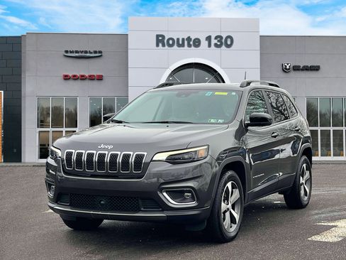 Used 2022 Jeep Cherokee Limited image 2