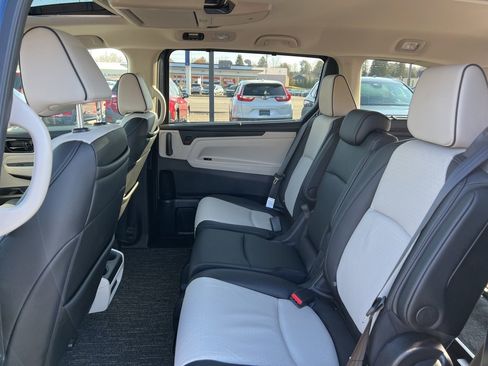Used 2025 Honda Odyssey Elite image 26