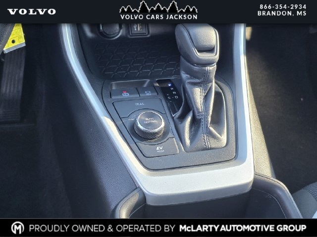 Used 2023 Toyota RAV4 LE AWD/4WD image 23