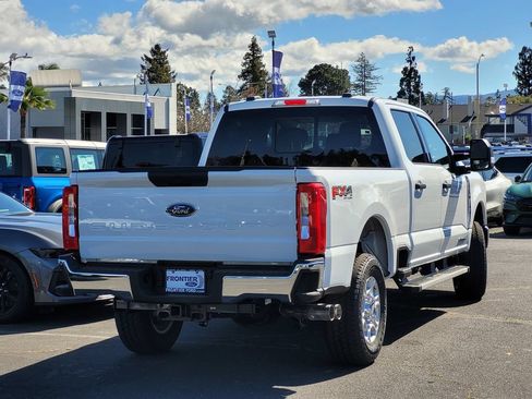 New 2026 Ford F250 XLT w/ FX4 Off-Road Package AWD/4WD image 4