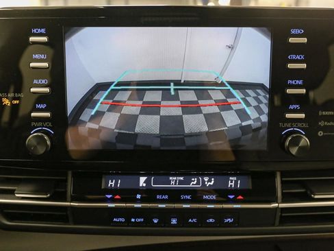 Certified 2023 Toyota Sienna LE image 27