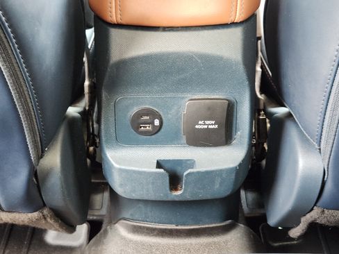 Used 2022 Ford Maverick Lariat w/ Lariat Luxury Package FWD image 32