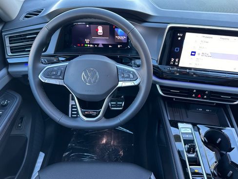New 2025 Volkswagen Atlas Peak Edition SE image 11