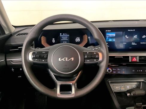 Used 2025 Kia K5 LXS FWD image 5