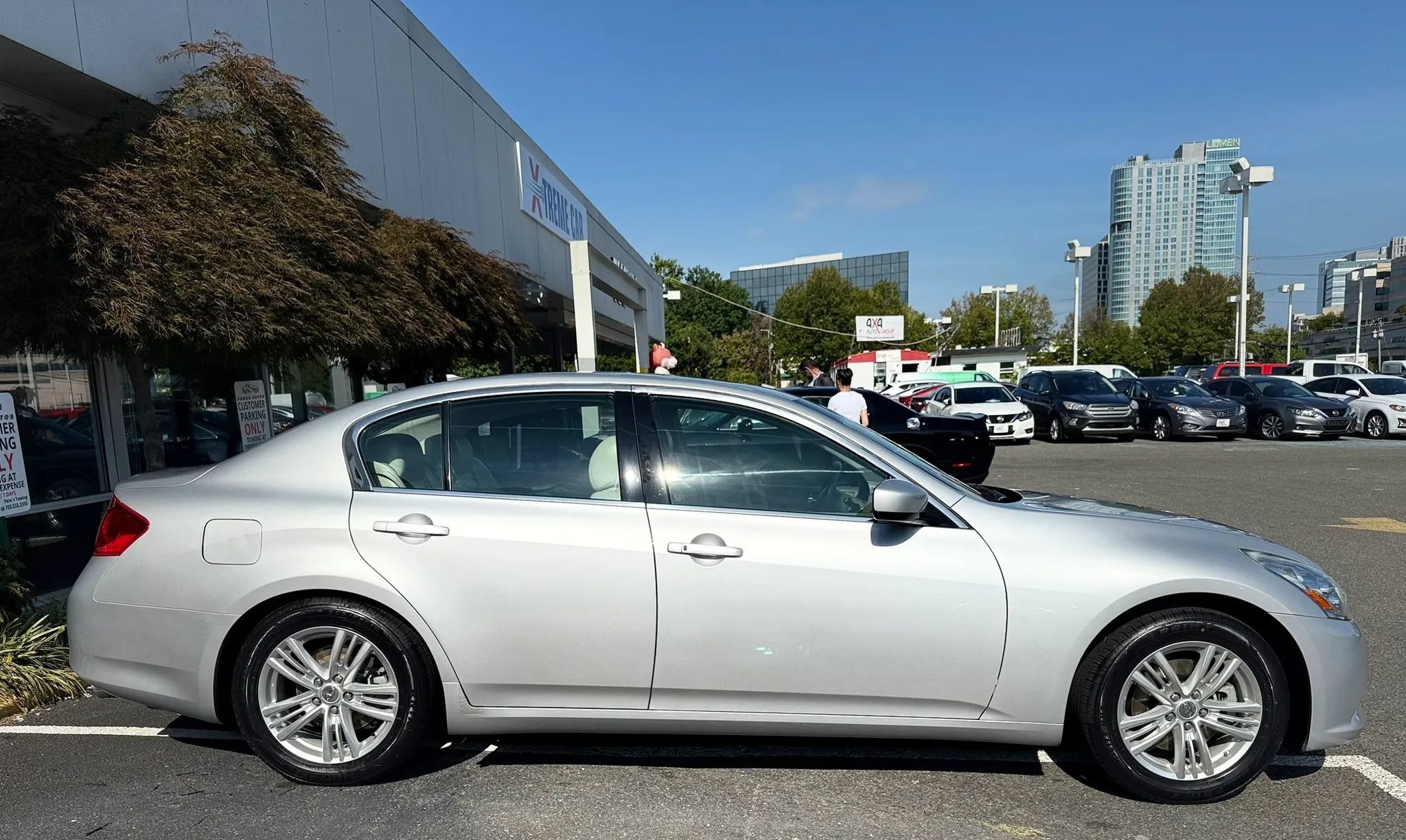 Used 2010 INFINITI G37 Journey w/ Premium Pkg RWD image 8